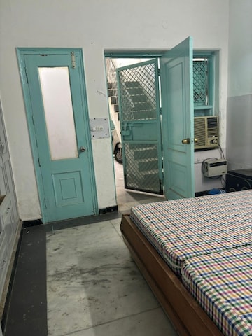 2 BHK Builder Floor – Map Location View at Satyam Plaza, Sector 15 - for Rent
