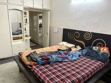 Bedroom in 2 BHK Builder Floor at Satyam Plaza, Sector 15 – for Rent