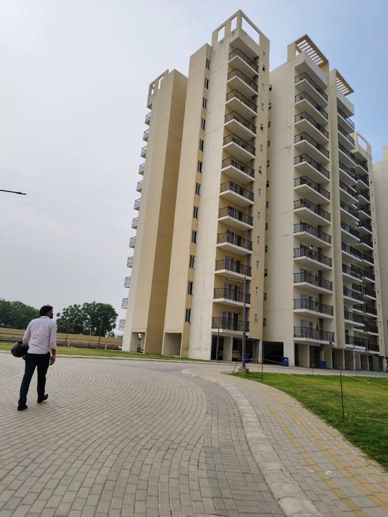 Living Room, gls-arawali-homes-phase-2 3 Bedroom 746 Sq.Ft. Apartment In Sohna Sector 4 Gurgaon 8481585