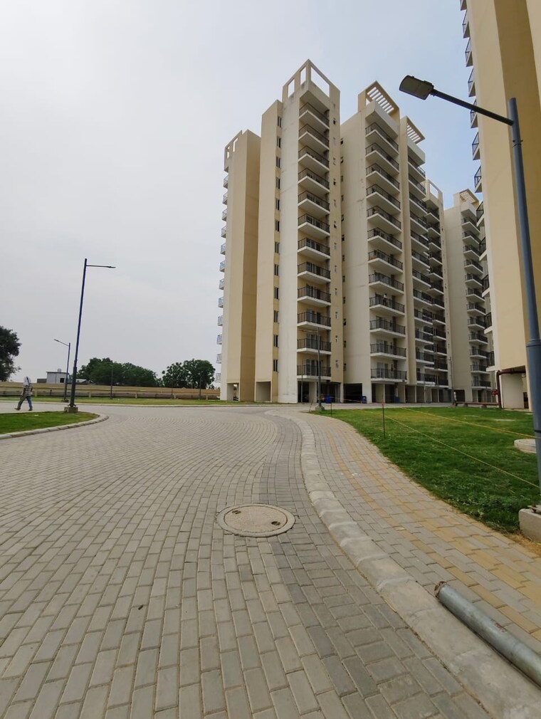 Living Room, gls-arawali-homes-phase-2 3 Bedroom 746 Sq.Ft. Apartment In Sohna Sector 4 Gurgaon 8481585
