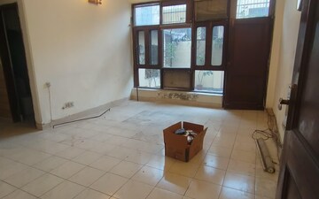 6+ BHK Independent House For Sale in Sector 56