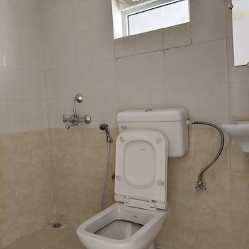 Bathroom in 3 BHK Apartment at ROF Aalayas, Sector 102 – for Rent