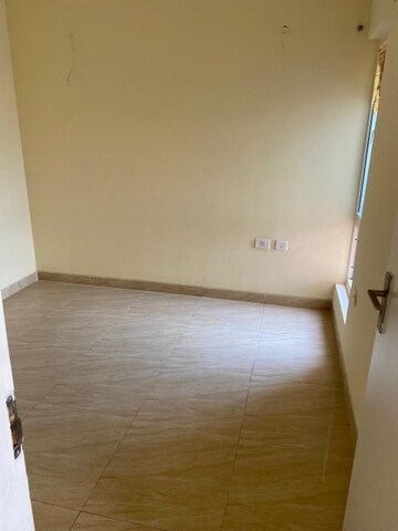 Master Bedroom in 3 BHK Apartment at Gaur City 2 - 14th Avenue, Sector 16c Greater Noida – for Rent