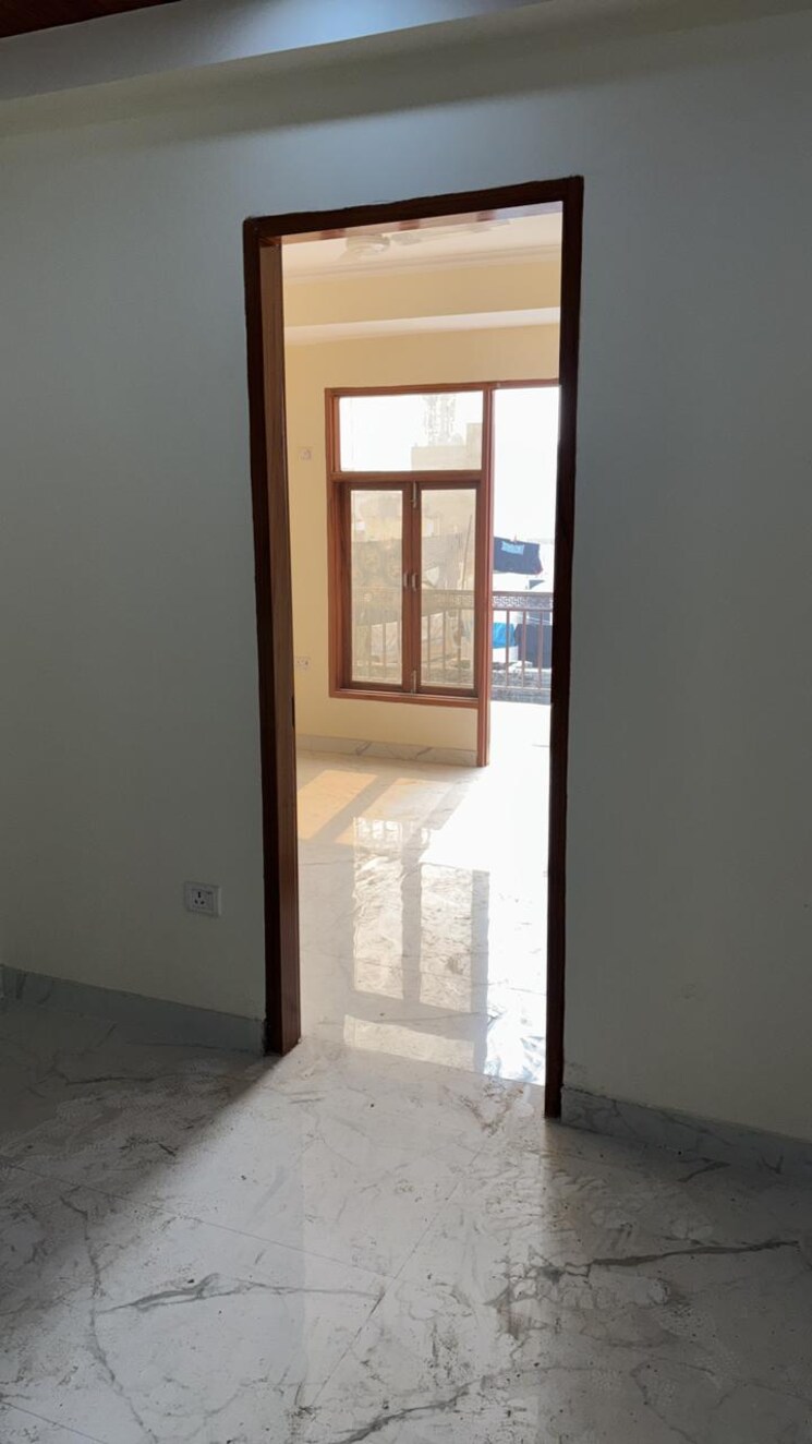 Master Bedroom, freedom fighters enclave 2 Bedroom 80 Sq.Yd. Builder Floor In Freedom Fighters Enclave Delhi 8482007