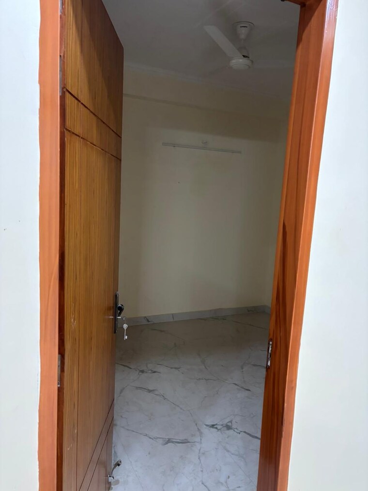 Master Bedroom, freedom fighters enclave 2 Bedroom 80 Sq.Yd. Builder Floor In Freedom Fighters Enclave Delhi 8482007