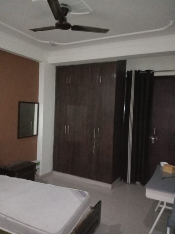 Living Room in 2 BHK Apartment at Sector 28 – for Rent