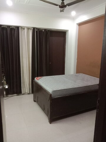 Bedroom in 2 BHK Apartment at Sector 28 – for Rent