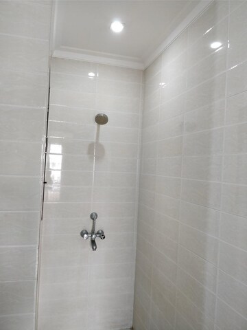 Bathroom in 3 BHK Builder Floor at Sector 28 – for Rent