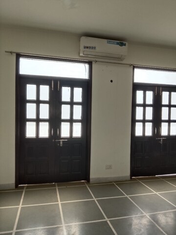  3 BHK Builder Floor at Safdarjung Enclave – for Rent