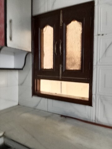  3 BHK Builder Floor at Safdarjung Enclave – for Rent