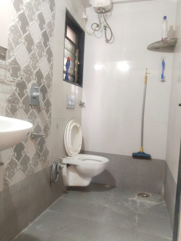 Bathroom, bhoomi-ratna 2.5 Bedroom 1000 Sq.Ft. Apartment In Kharghar Navi Mumbai 8482148