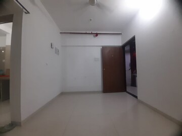 Master Bedroom in 1 BHK Apartment at Avant Hillway, Goregaon East – for Rent