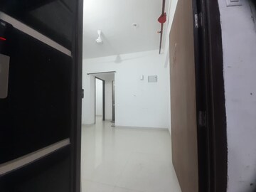 Furnished Amenities in 1 BHK Apartment at Avant Hillway, Goregaon East – for Rent