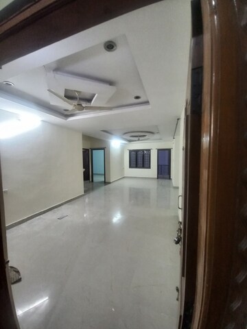 Room in 2 BHK Apartment at Kondapur – for Rent