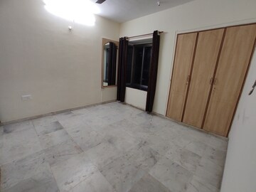 Room in 1 BHK Apartment at Manpada – for Rent
