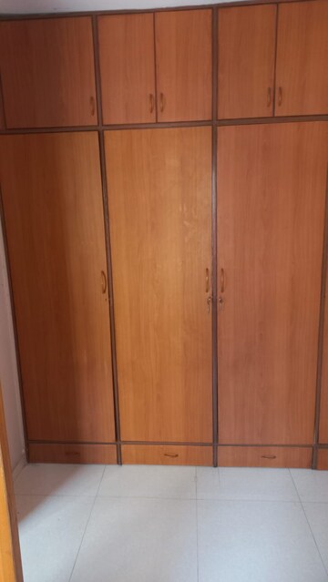 Room in 1 BHK Apartment at Pride Of Vakola, Santacruz East – for Rent