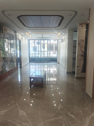 Gym in 4 BHK Builder Floor at Sushant Tower, Sector 56 – for Sale