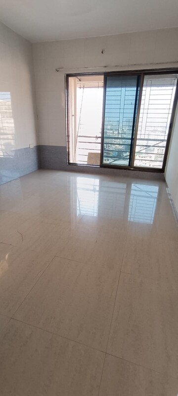 Room in 2 BHK Apartment at Monarch Ambience, Kharghar – for Rent