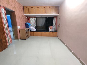 Room in 1 BHK Apartment at Manpada – for Rent
