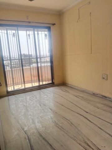 Room in 3 BHK Apartment at Mahavir Astha, Kharghar – for Rent