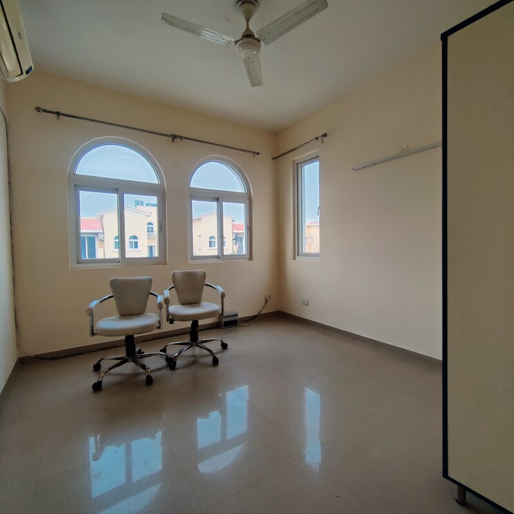 Master Bedroom, kohli-one-housing-malibu-condominiums-high-rise 4 Bedroom 3281 Sq.Ft. Apartment In Sector 47 Gurgaon 8482599