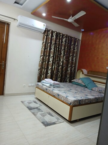 Bedroom in 3 BHK Builder Floor at Sector 46 – for Rent