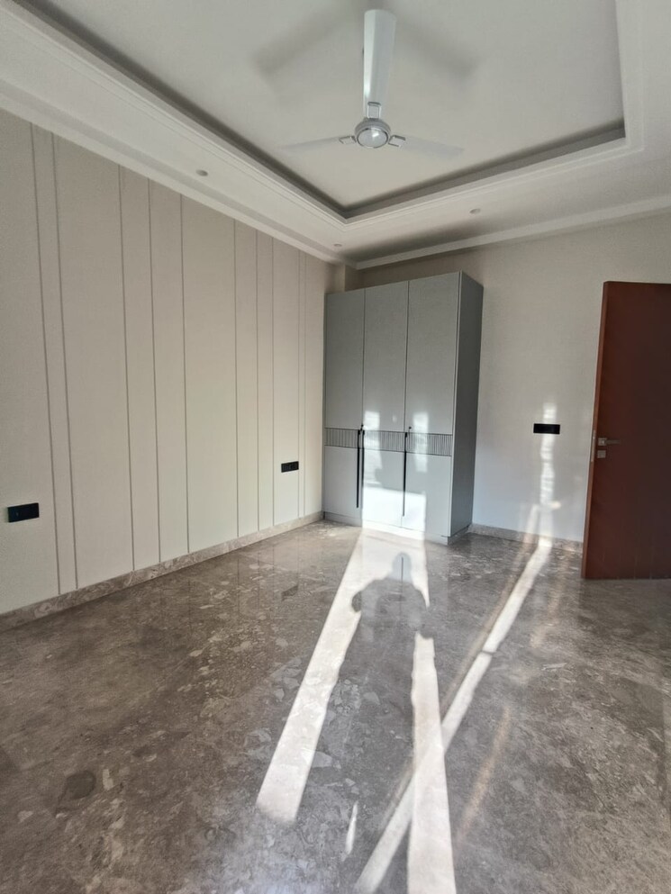 undefined, dwarka mor 3 Bedroom 160 Sq.Yd. Builder Floor In Dwarka Mor Delhi 8482903