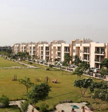 2 BHK Builder Floor For Rent in Wave City, Wave City