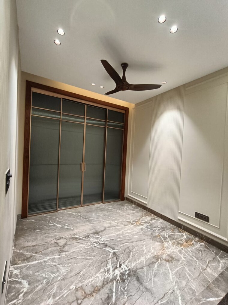 Master Bedroom, green park 4 Bedroom 300 Sq.Yd. Builder Floor In Green Park Delhi 8482951