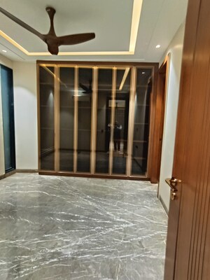 Master Bedroom in 4 BHK Builder Floor at Green Park – for Sale