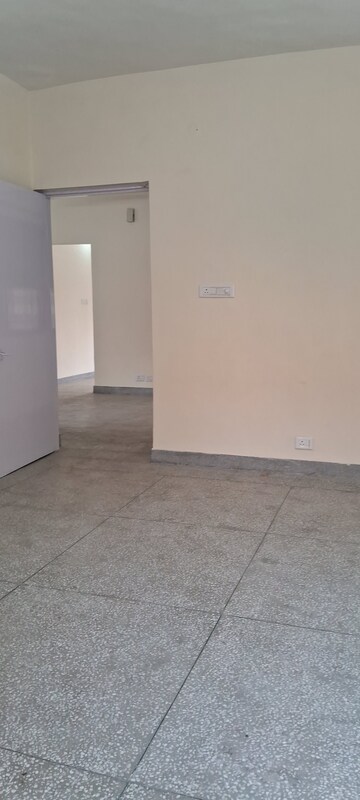Floor Plan in 2.5 BHK Apartment at Sarita Vihar Pocket-C RWA, Sarita Vihar – for Rent