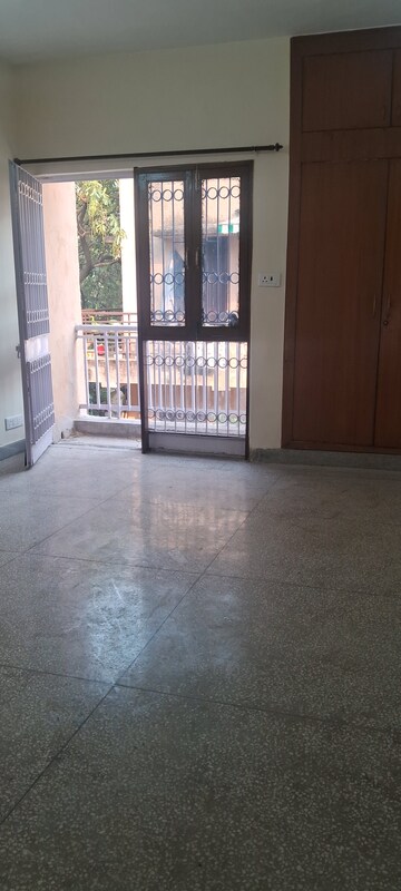 2.5 BHK Apartment – Exterior View View at Sarita Vihar Pocket-C RWA, Sarita Vihar - for Rent