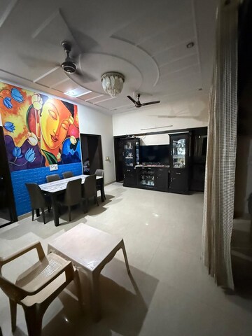 Building Lobby in 2 BHK Builder Floor at Ansal Plaza Sector-23, Sector 23 – for Rent