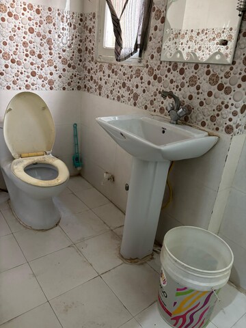 Bathroom in 2 BHK Builder Floor at Ansal Plaza Sector-23, Sector 23 – for Rent