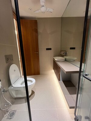 Building Lobby in 4 BHK Builder Floor at Geetanjali Enclave – for Sale