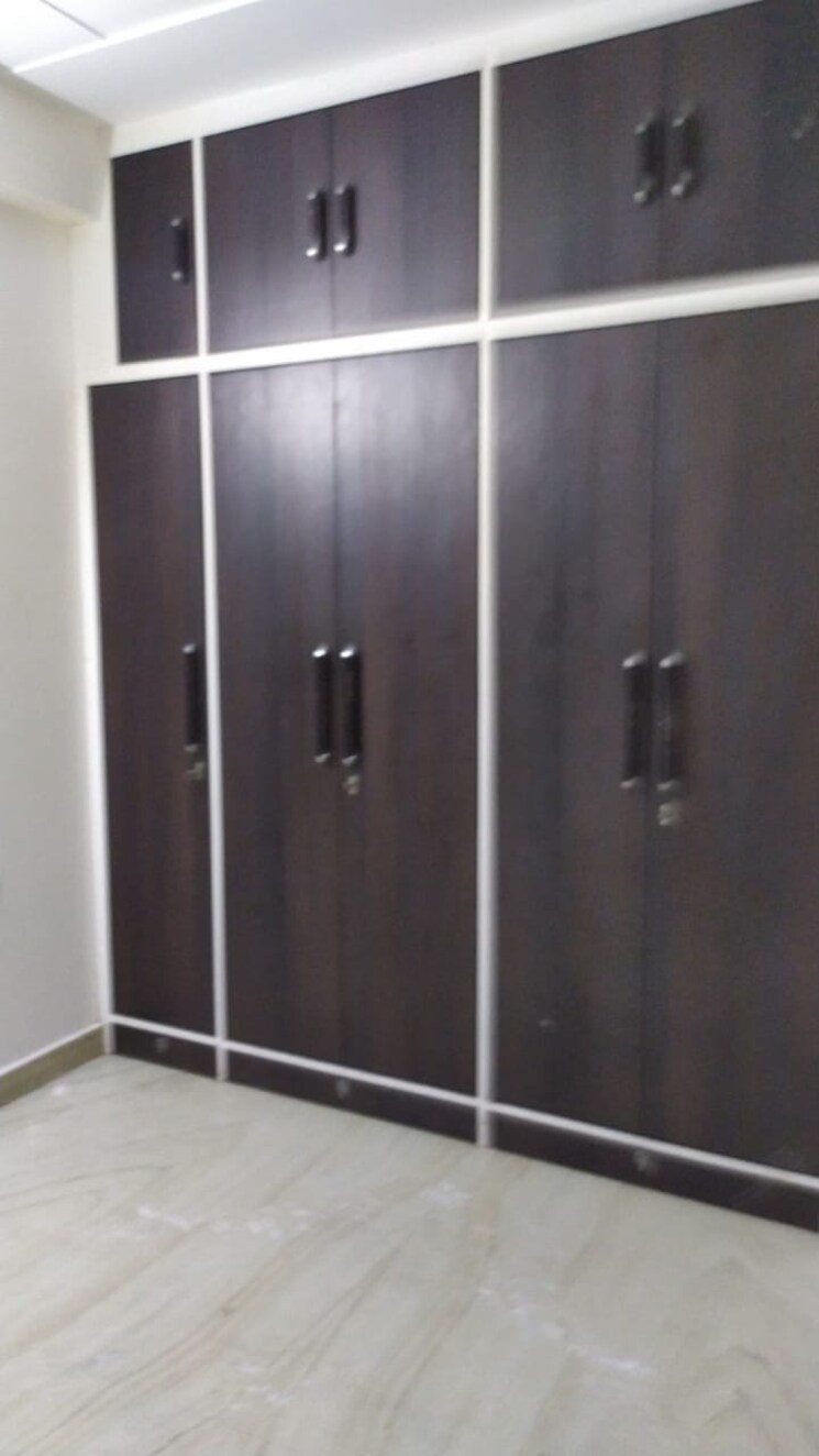 Room, rohini sector 9 2 Bedroom 950 Sq.Ft. Apartment In Rohini Sector 9 Delhi 8483110