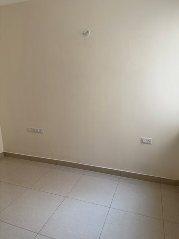 Room in 2 BHK Apartment at Sumadhura Aspire Amber, Doddabanahalli – for Rent