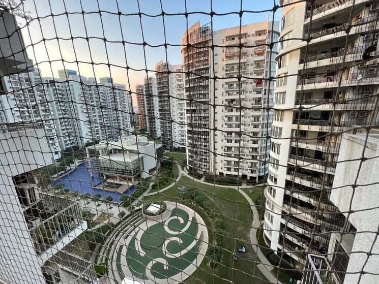 Living Room, emaar-the-palm-drive-palm-studios 3 Bedroom 1950 Sq.Ft. Apartment In Sector 66 Gurgaon 8483374