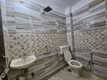Bathroom in 2 BHK Builder Floor at Saket – for Rent