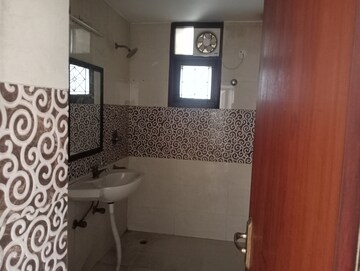 Bathroom in 3 BHK Apartment at Parsvnath Prestige, Sector 93a – for Sale