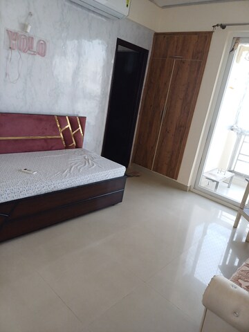 Room in 4 BHK Apartment at Sobha Dew Flower, Jp Nagar – for Rent