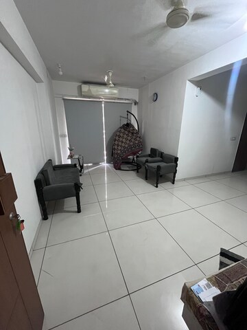 Building Lobby in 3 BHK Apartment at Vaishnodevi Circle – for Rent