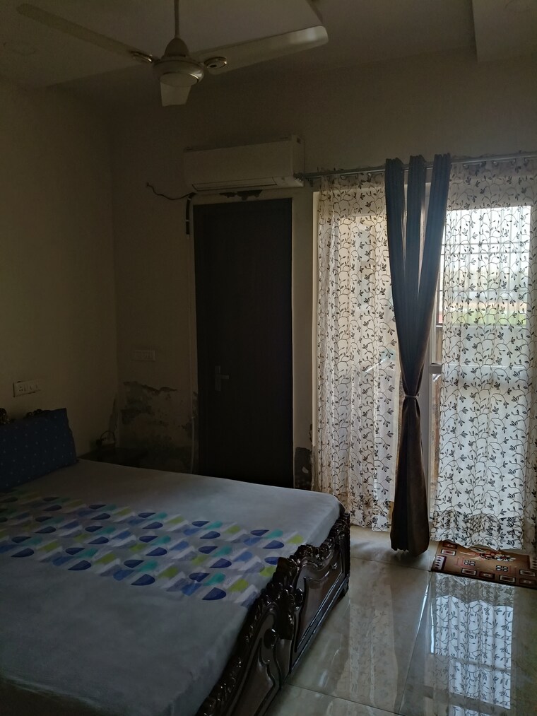 Bedroom, dhakoli village 3 Bedroom 1100 Sq.Ft. Builder Floor In Dhakoli Village Zirakpur 8483671