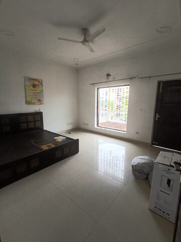 Master Bedroom in 3 BHK Independent House at Super MIG, Sector 105 – for Rent