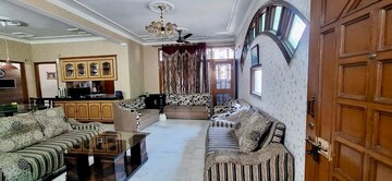 Living Room in 3 BHK Apartment at Sector 20 – for Rent