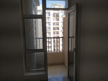 Room in 3 BHK Apartment at Naupada – for Sale