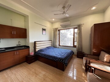 Master Bedroom in Studio Builder Floor at Dalanwala – for Rent