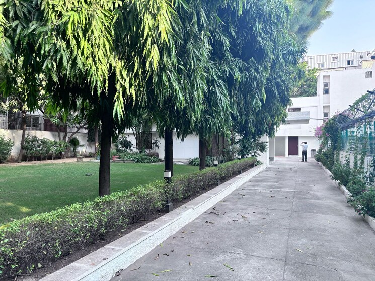 Map Location, signature-signum-81 Commercial Land 625 Sq.Yd. In Sector 81 Gurgaon 8483751