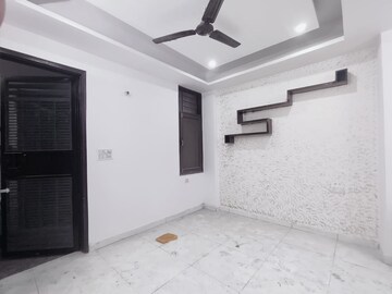 Living Room in 2 BHK Apartment at Vasundhara Sector 1 – for Rent