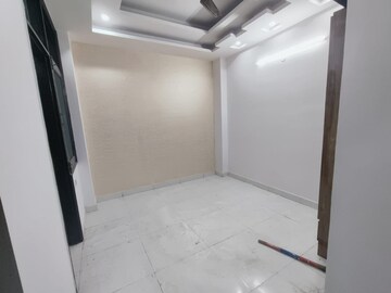 Room in 2 BHK Apartment at Vasundhara Sector 1 – for Rent